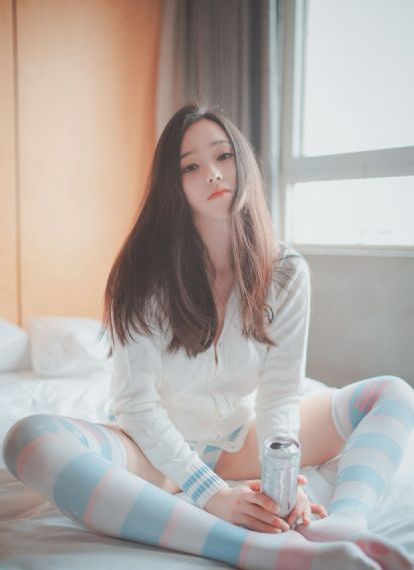 欧美女上装_4K天堂在线